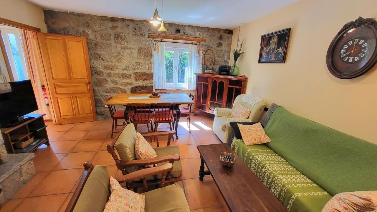 Conjunto Entre Acebos Guest House Sotillo de Sanabria Exterior photo