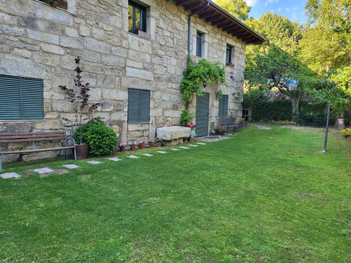 Conjunto Entre Acebos Guest House Sotillo de Sanabria Exterior photo